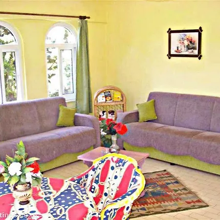 Sun Apartment *